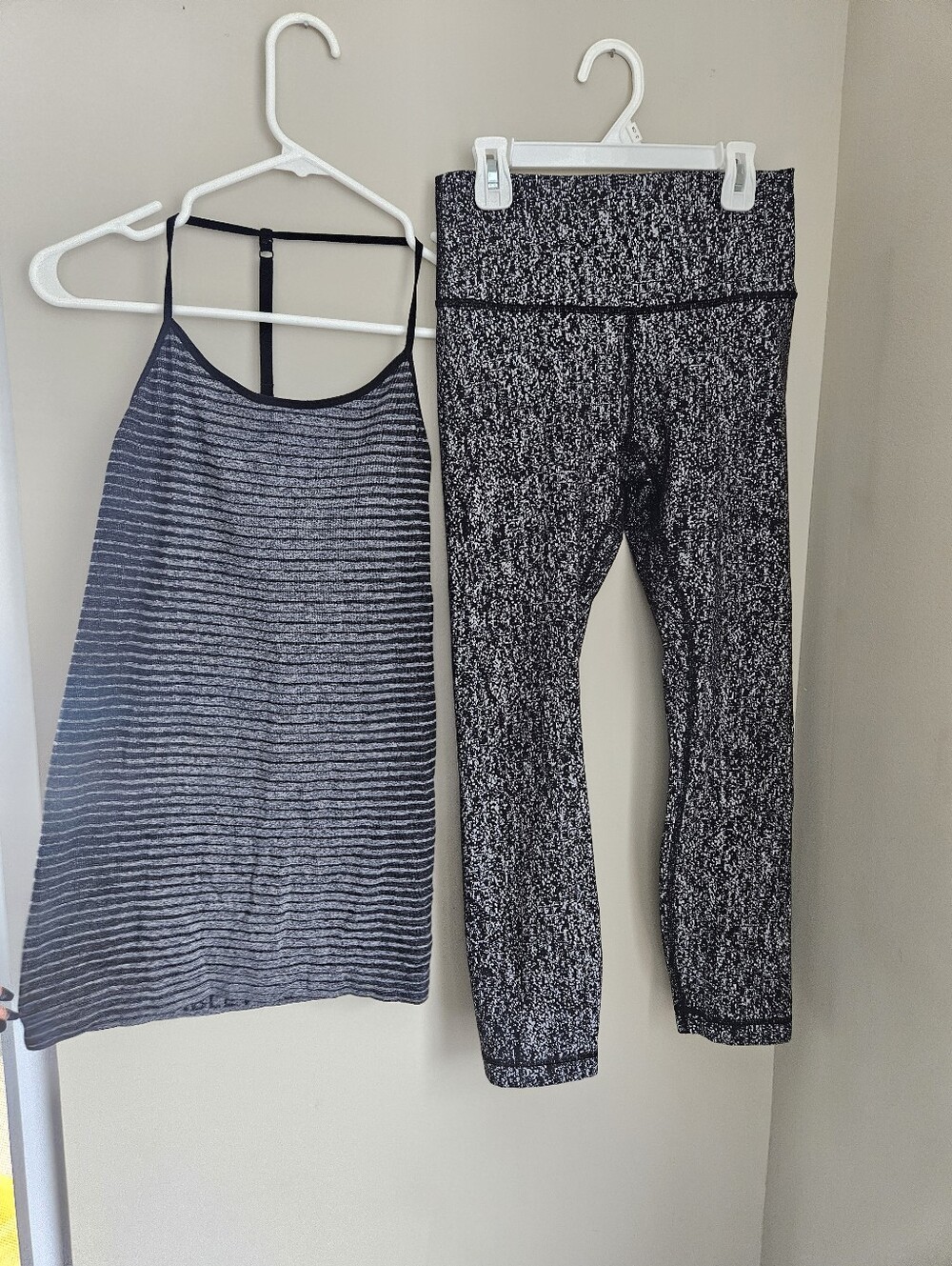 Women's Black & White Marled Leggings Athletic High Waist Lululemon Crop Padded